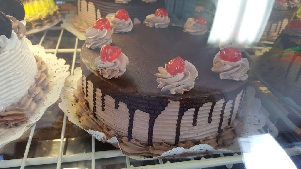 Rosy Bakery | 11400 W Flagler St # 118, Miami, FL 33174 | Phone: (305) 552-8881