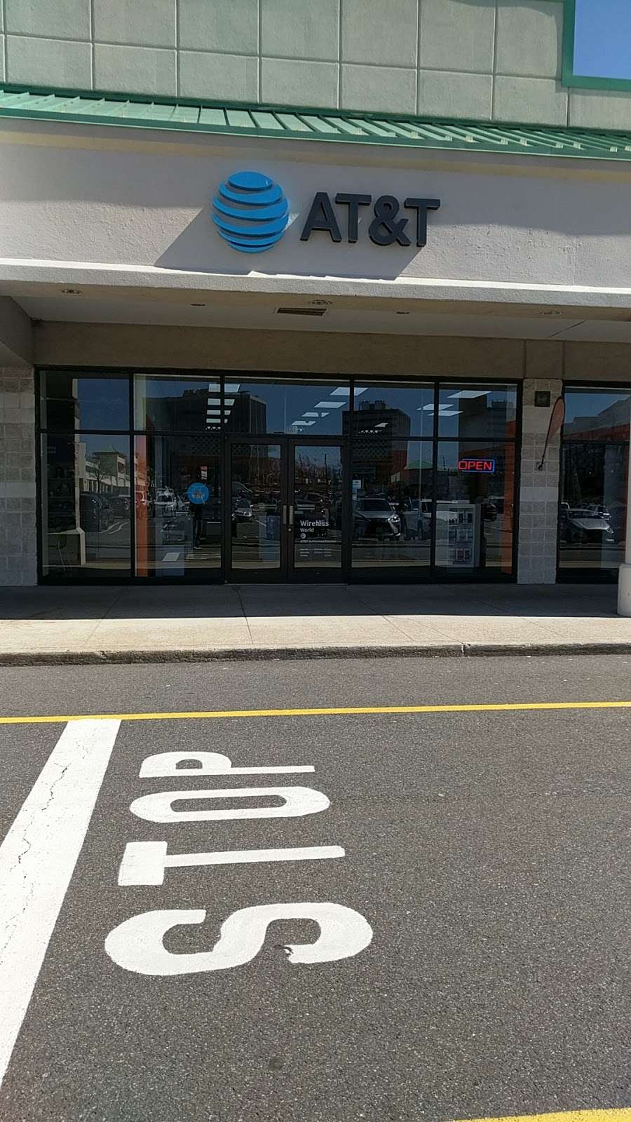 AT&T Store | 450 Hackensack Ave, Hackensack, NJ 07601 | Phone: (201) 646-1300