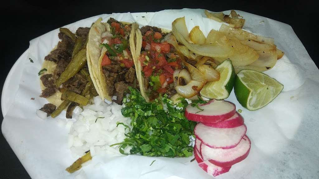 La Salsa Verde Taqueria | 2728 Community Dr, Dallas, TX 75220, USA | Phone: (214) 366-0999