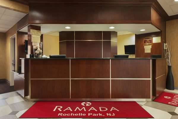 Ramada by Wyndham Rochelle Park Near Paramus | 375 W Passaic St, Rochelle Park, NJ 07662, USA | Phone: (201) 957-1172