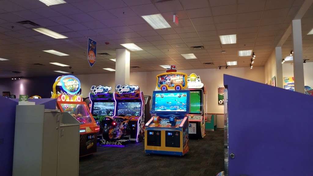 Chuck E. Cheese | 5151 Lakewood Blvd, Lakewood, CA 90712, USA | Phone: (562) 634-5520