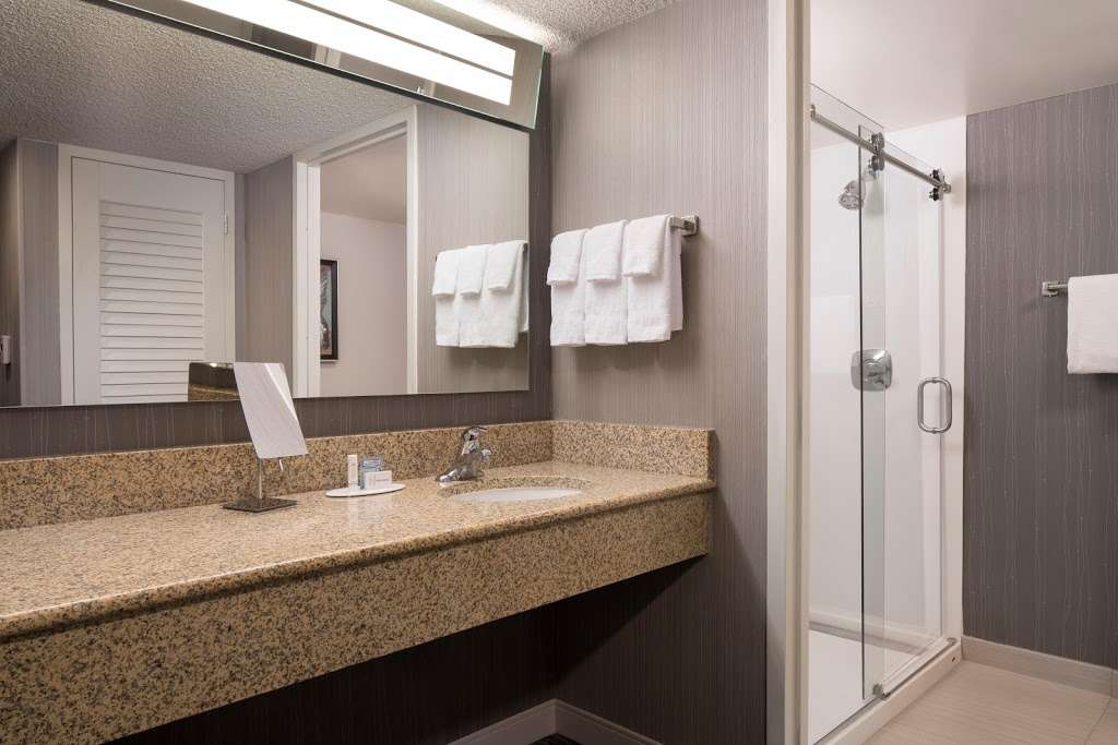 Courtyard by Marriott Denver Airport | 6901 Tower Rd, Denver, CO 80249 | Phone: (303) 371-0300