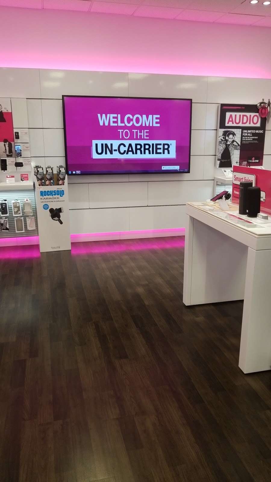 T-Mobile | 46320 Lexington Village Way #200, Lexington Park, MD 20653 | Phone: (240) 237-8009