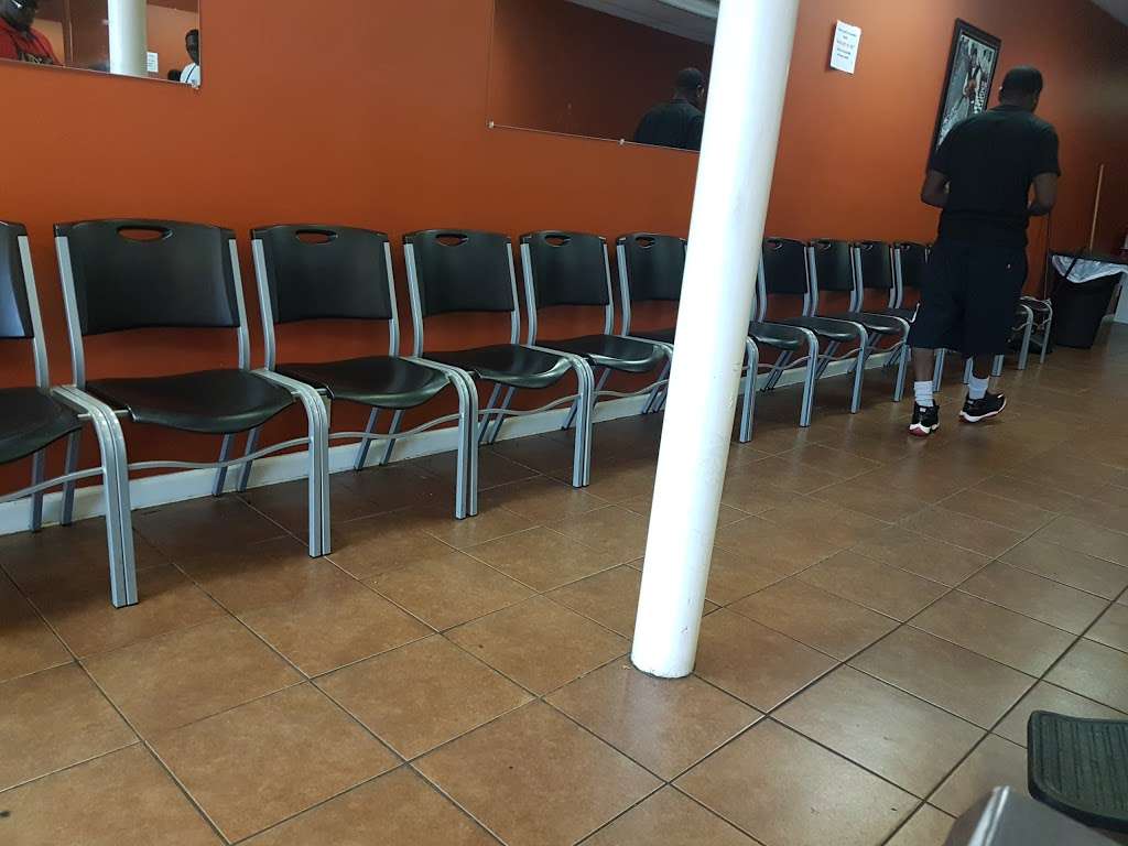 Blakes Barber Shop | 8773 W Bellfort Ave, Houston, TX 77031, USA | Phone: (713) 774-0220