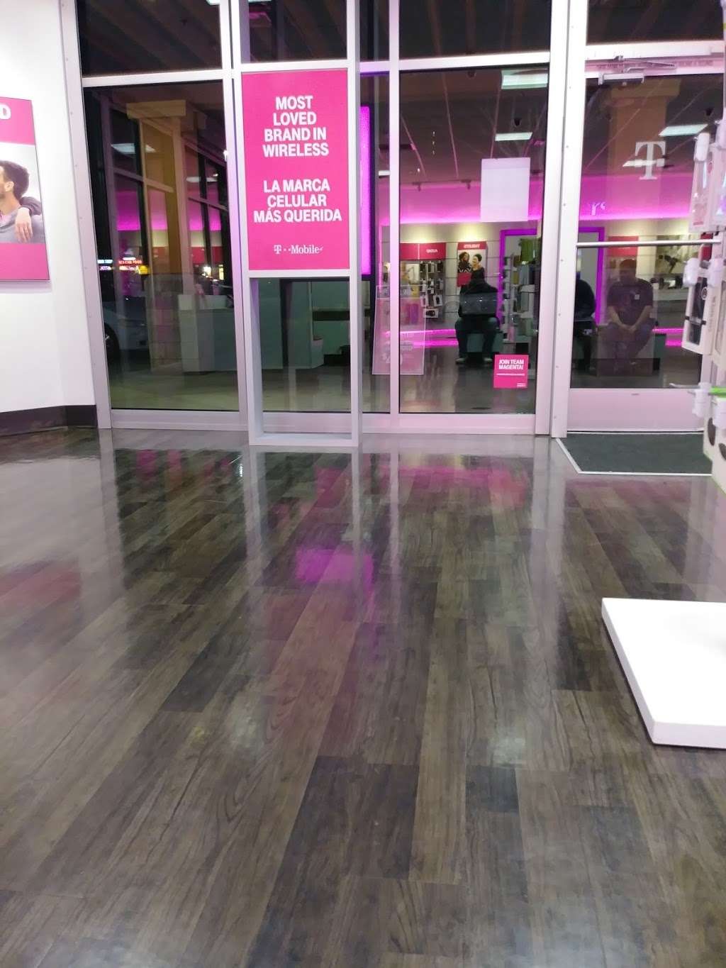 T-Mobile | 5807 University Ave Ste 6, San Diego, CA 92115, USA | Phone: (619) 583-2398