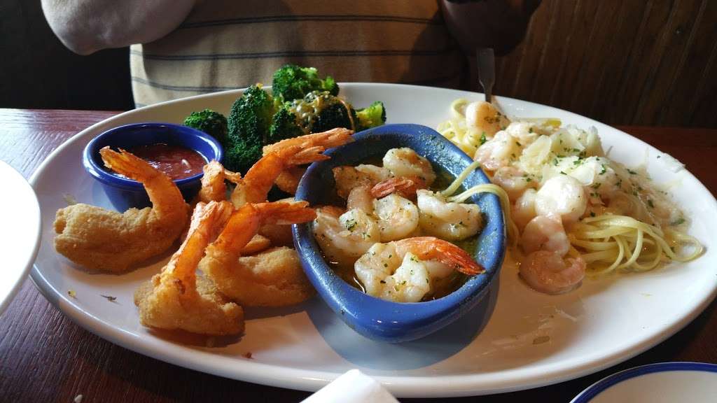 Red Lobster | 8003 Golden Sky Ln, Orlando, FL 32809, USA | Phone: (407) 438-6627