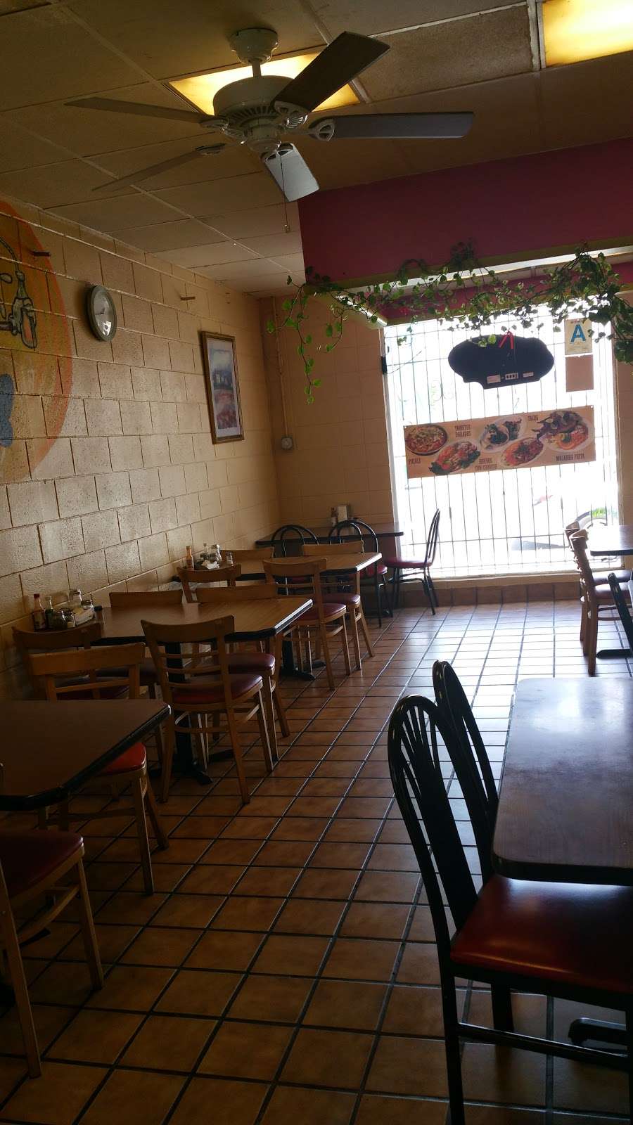 La Peñita Restaurant | 10553 San Fernando Rd, Pacoima, CA 91331 | Phone: (818) 890-9706