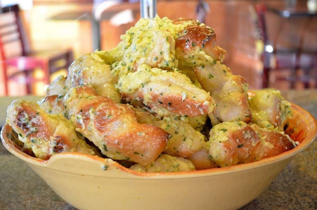 Mangia Mangia Pizza & Restaurant | 371 Candlewood Lake Rd, Brookfield, CT 06804, USA | Phone: (203) 775-2191