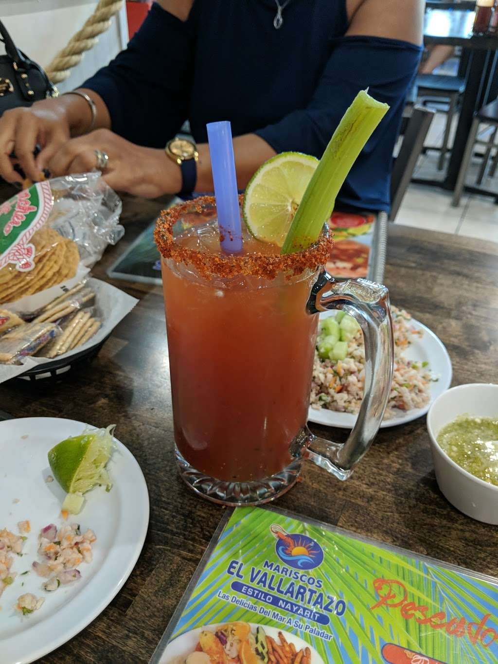 Mariscos El Vallartazo | 1939 Franciscan Way, West Chicago, IL 60185 | Phone: (630) 562-8730