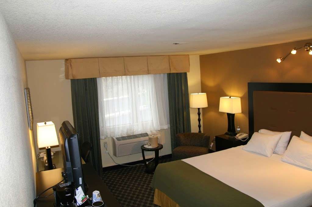 Holiday Inn Express Union City | 31140 Alvarado-Niles Rd, Union City, CA 94587, USA | Phone: (510) 475-0600