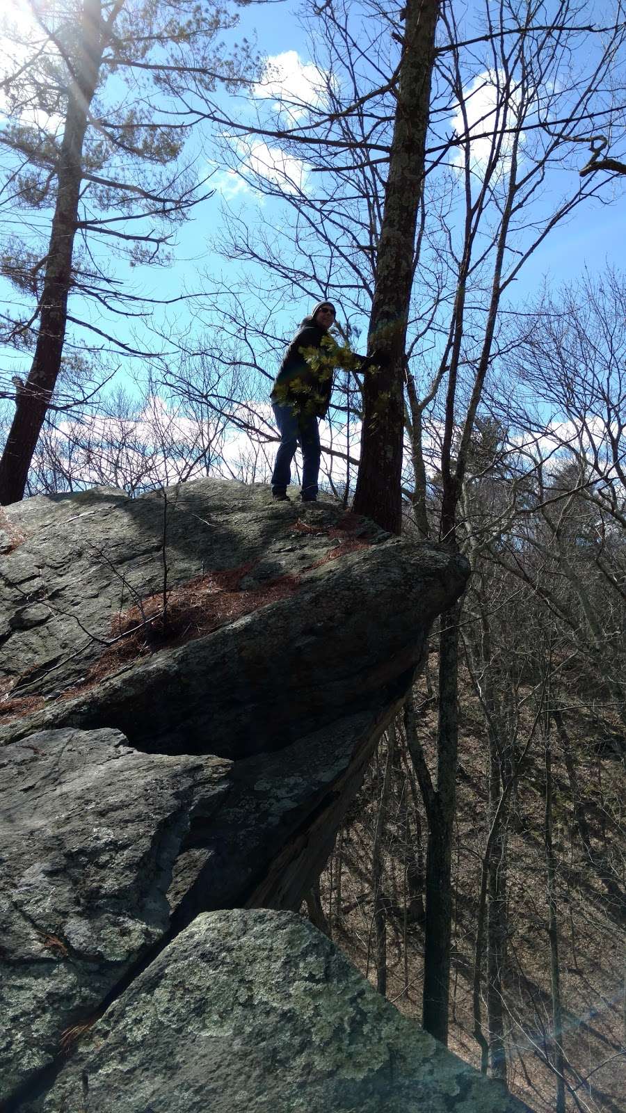 Snake Den State Park Trailhead Parking | 96-, 100 Brown Ave, Johnston, RI 02919, USA