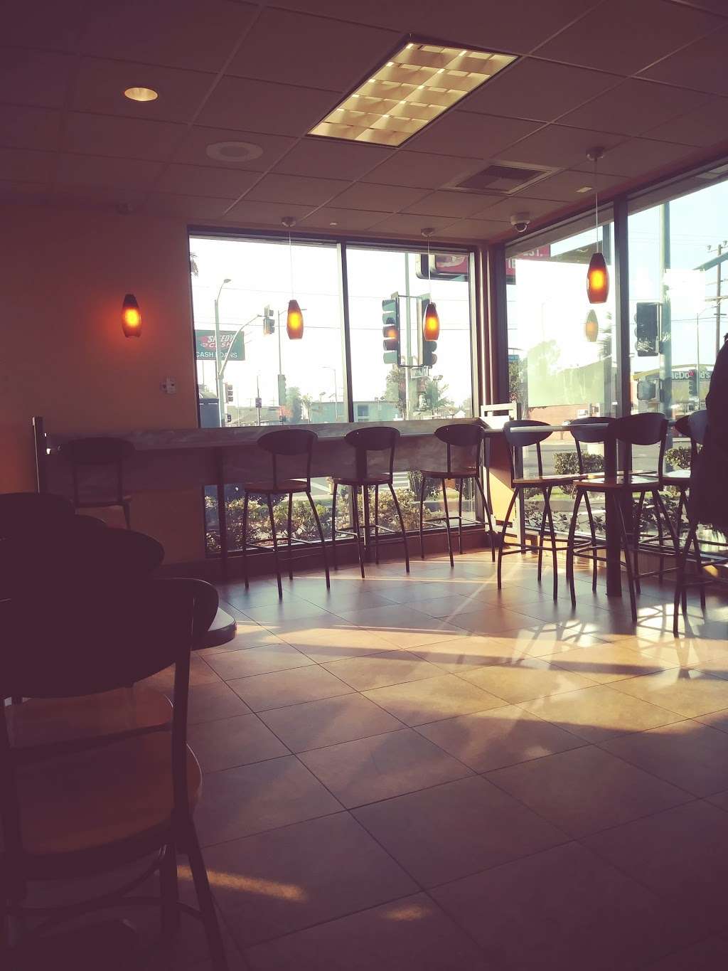 Jack in the Box | 11400 S Figueroa St, Los Angeles, CA 90061 | Phone: (323) 757-2677