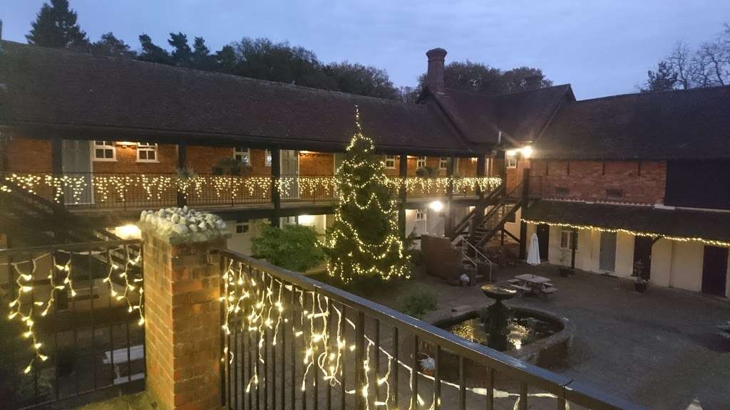 Cottesmore Golf | Buchan Hill, Pease Pottage, Crawley RH11 9AT, UK | Phone: 01293 528256