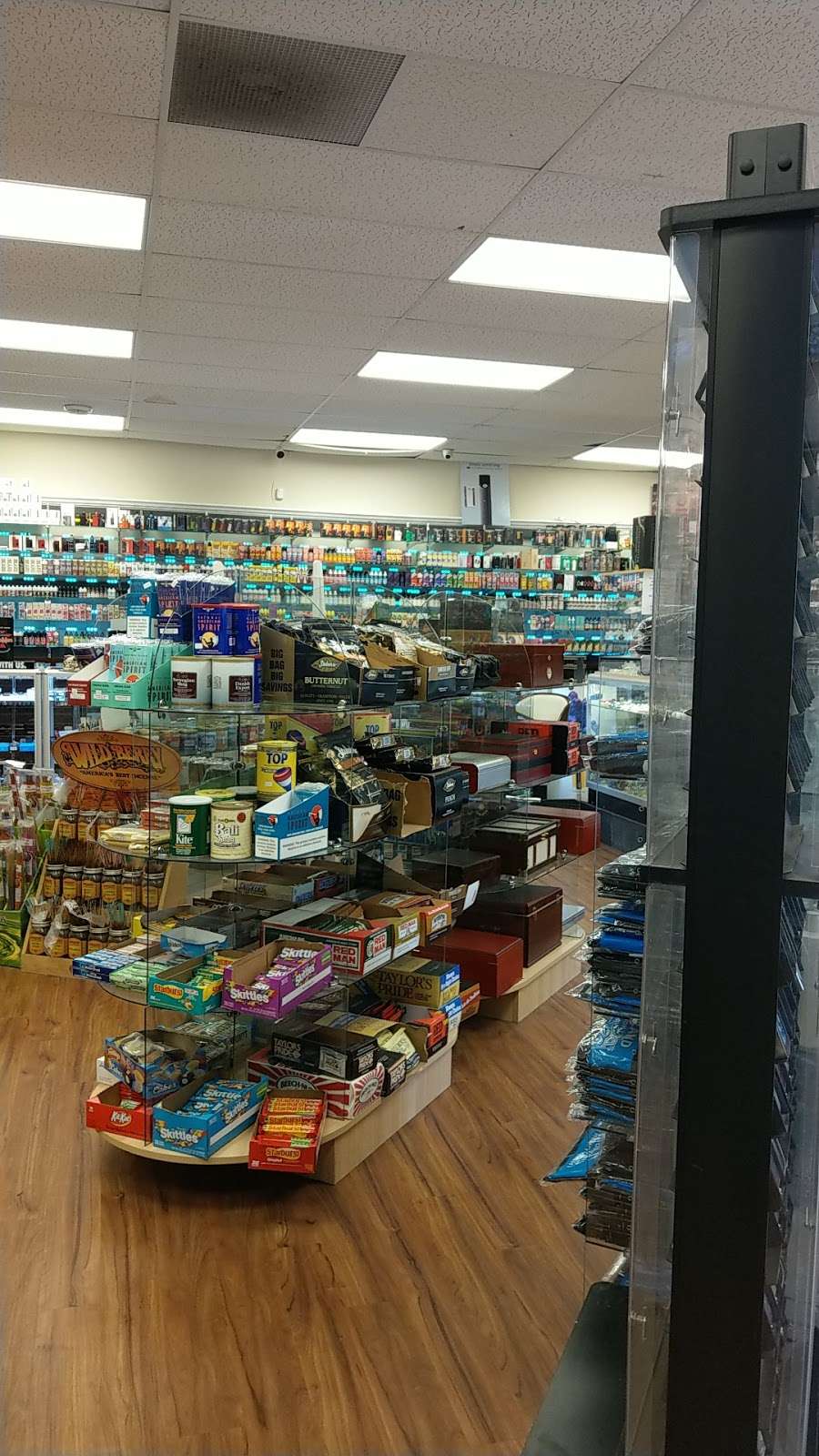 Tobbacco Hut | 5318 Plank Rd, Fredericksburg, VA 22407, USA | Phone: (540) 548-0088