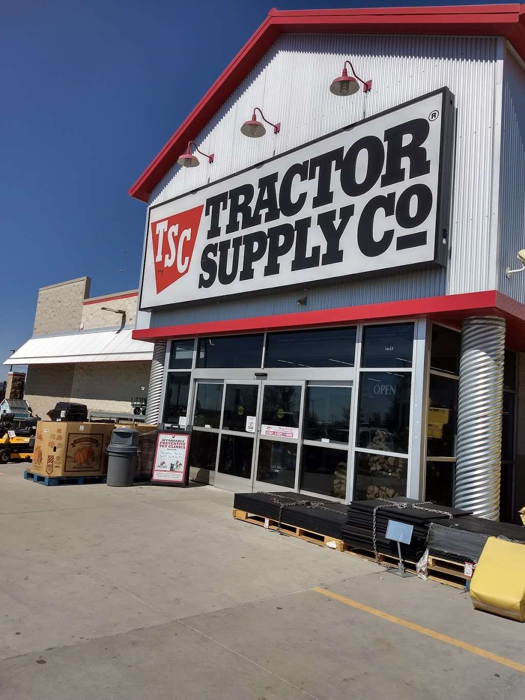 Tractor Supply Co. | 147 Denver St, Brighton, CO 80601 | Phone: (303) 659-6405