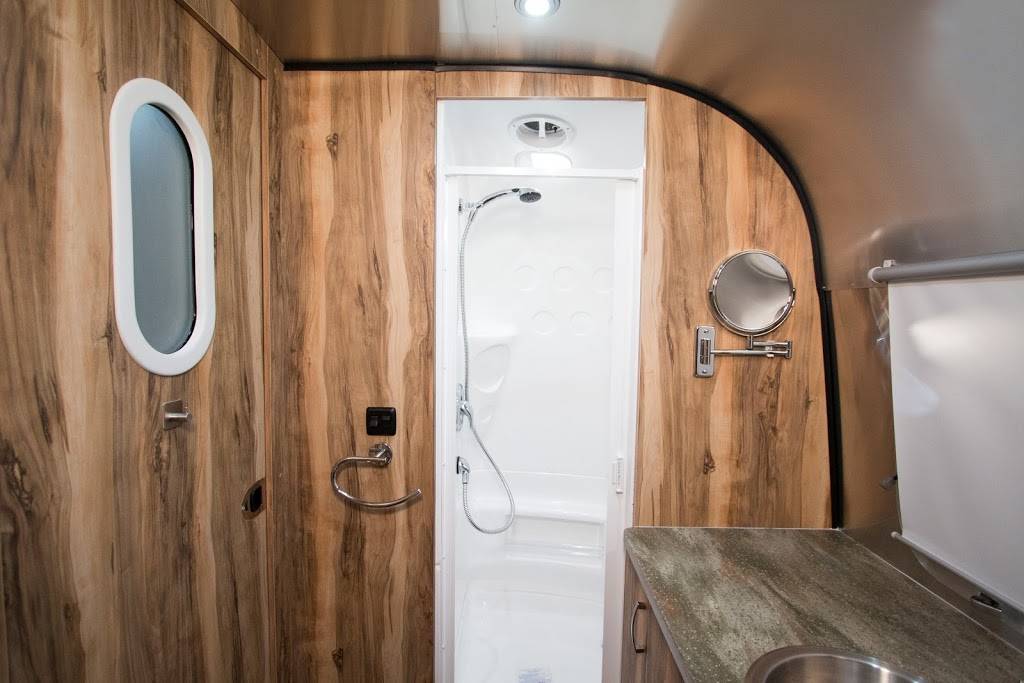 Ultimate Airstreams | 16250 SE Evelyn St, Clackamas, OR 97015, USA | Phone: (503) 882-2631