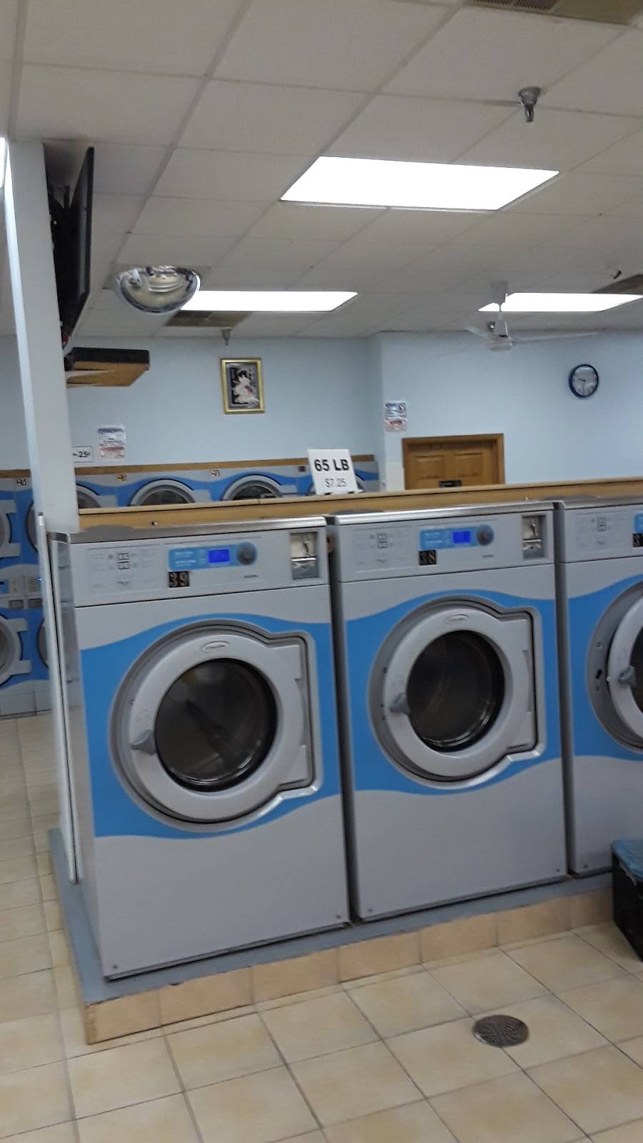 Best Wash Laundromat | 785 45th Ave NE, Hilltop, MN 55421, USA | Phone: (763) 571-9189