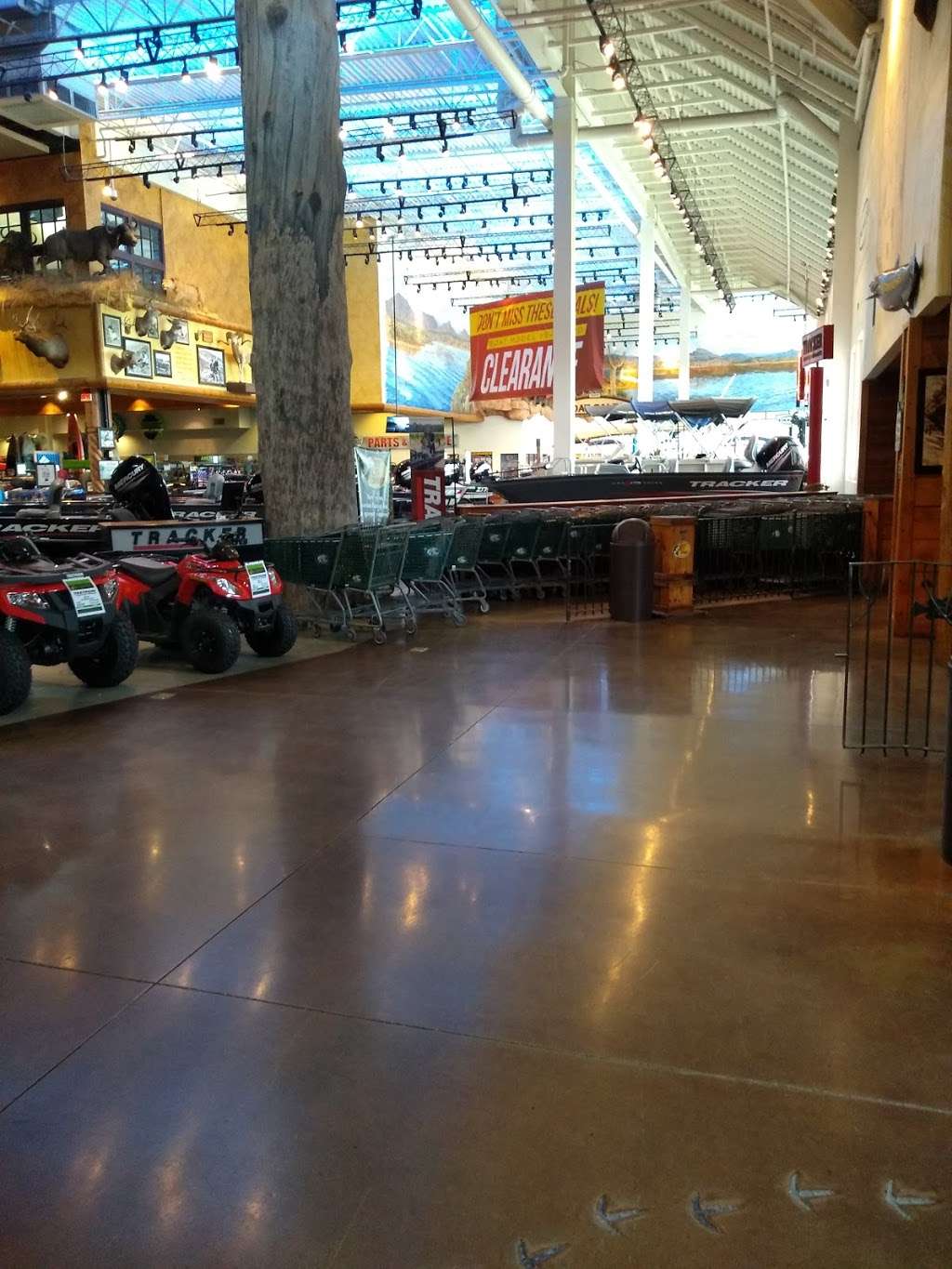 Bass Pro Shops Tracker Boat Center | 1133 N Dobson Rd, Mesa, AZ 85201, USA | Phone: (602) 606-5600