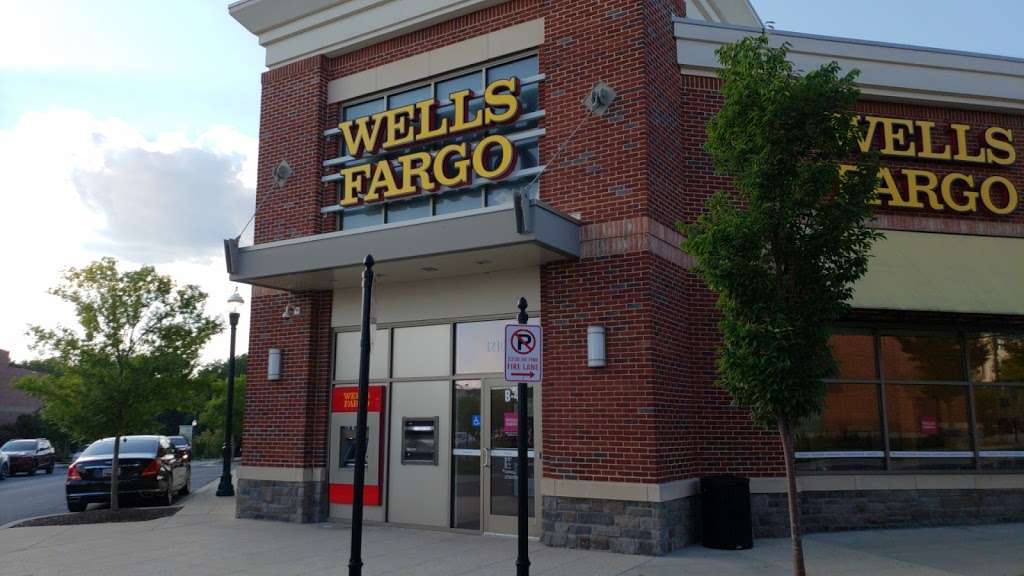 Wells Fargo Bank | 12101 Chestnut Branch Way Bldg B, Clarksburg, MD 20871, USA | Phone: (301) 944-5758