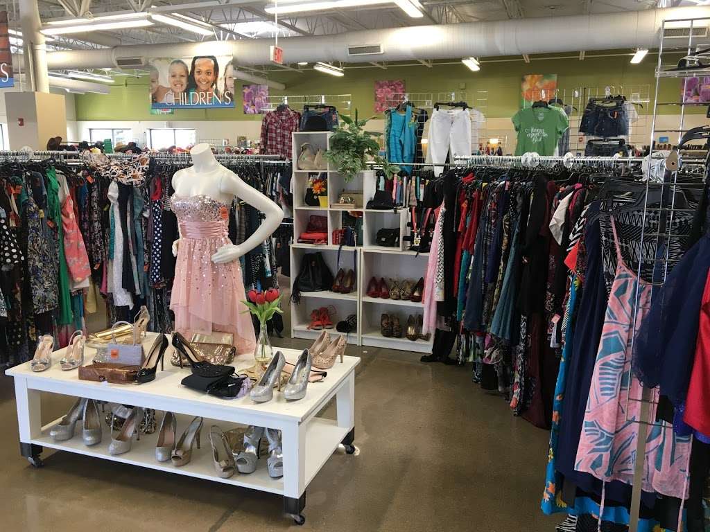 Goodwill Store & Donation Center | 1420 IL-59, Bartlett, IL 60103 | Phone: (630) 837-1410