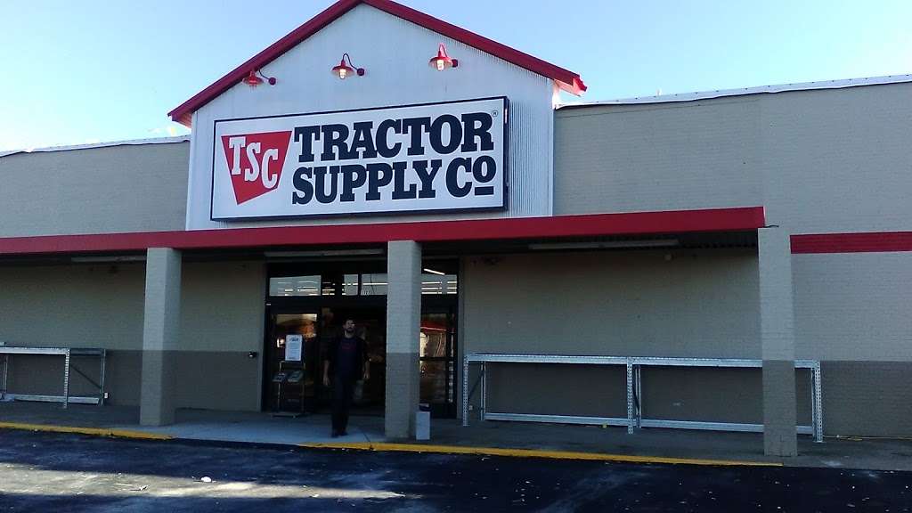 Tractor Supply Co. | 1722 E Ohio St Ste A, Clinton, MO 64735, USA | Phone: (660) 885-2545