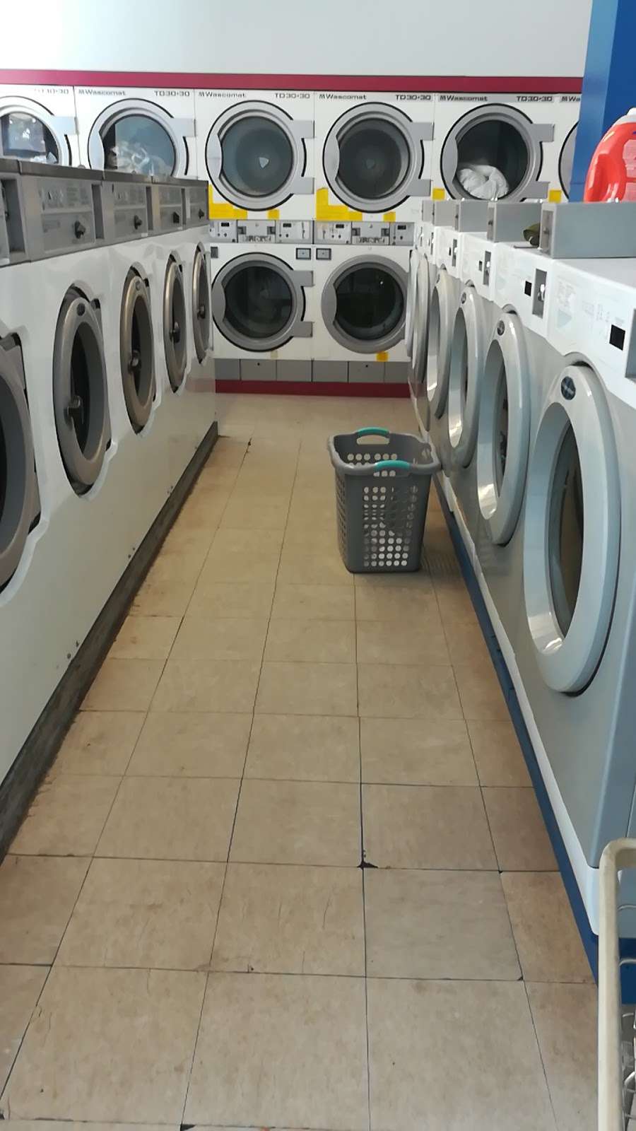 Net Laundromat | 16 Front St, Shirley, MA 01464, USA