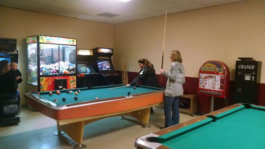 Suburban Lanes | 4285 State Rte 19, Tipton, IN 46072, USA | Phone: (765) 675-6670