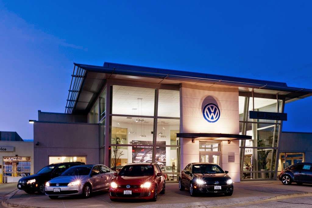 Bill Jacobs Volkswagen | 2211 Aurora Ave, Naperville, IL 60540 | Phone: (630) 848-6600