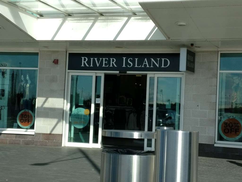 River Island | Gallions Reach Shopping Park, 3 Armada Way, London E6 7ER, UK | Phone: 0344 826 9730