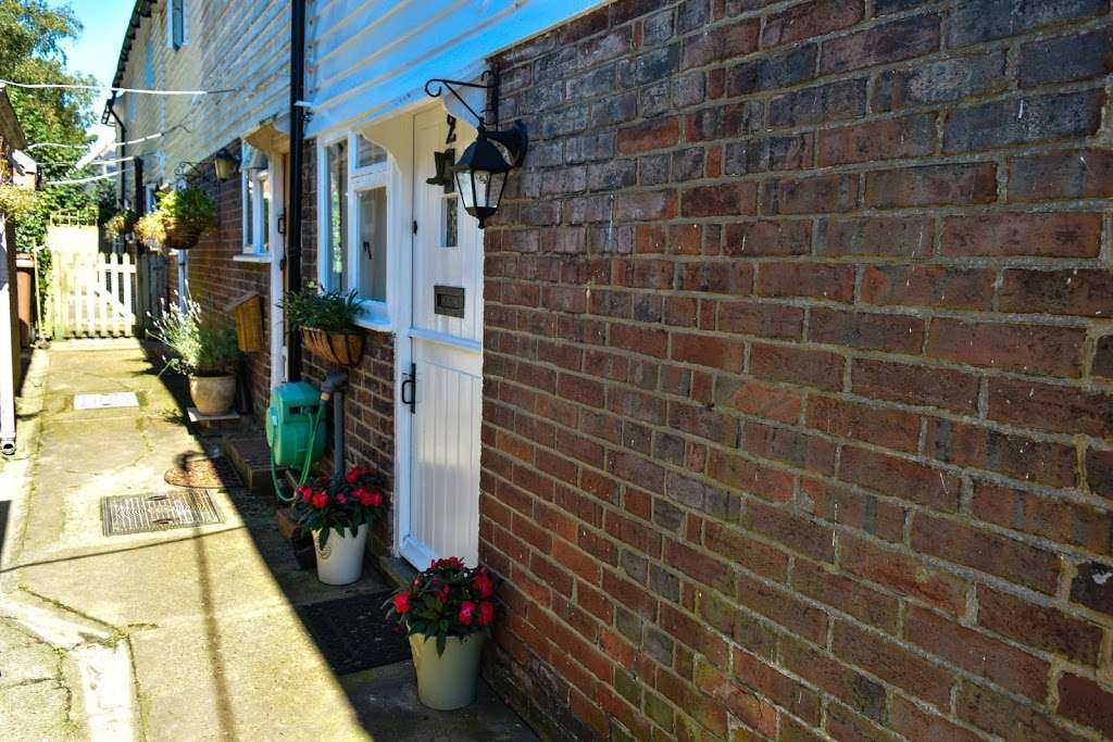 Popes Row Cottage | Chicks Ln, Kilndown, Cranbrook TN17 2RR, UK | Phone: 07973 774534