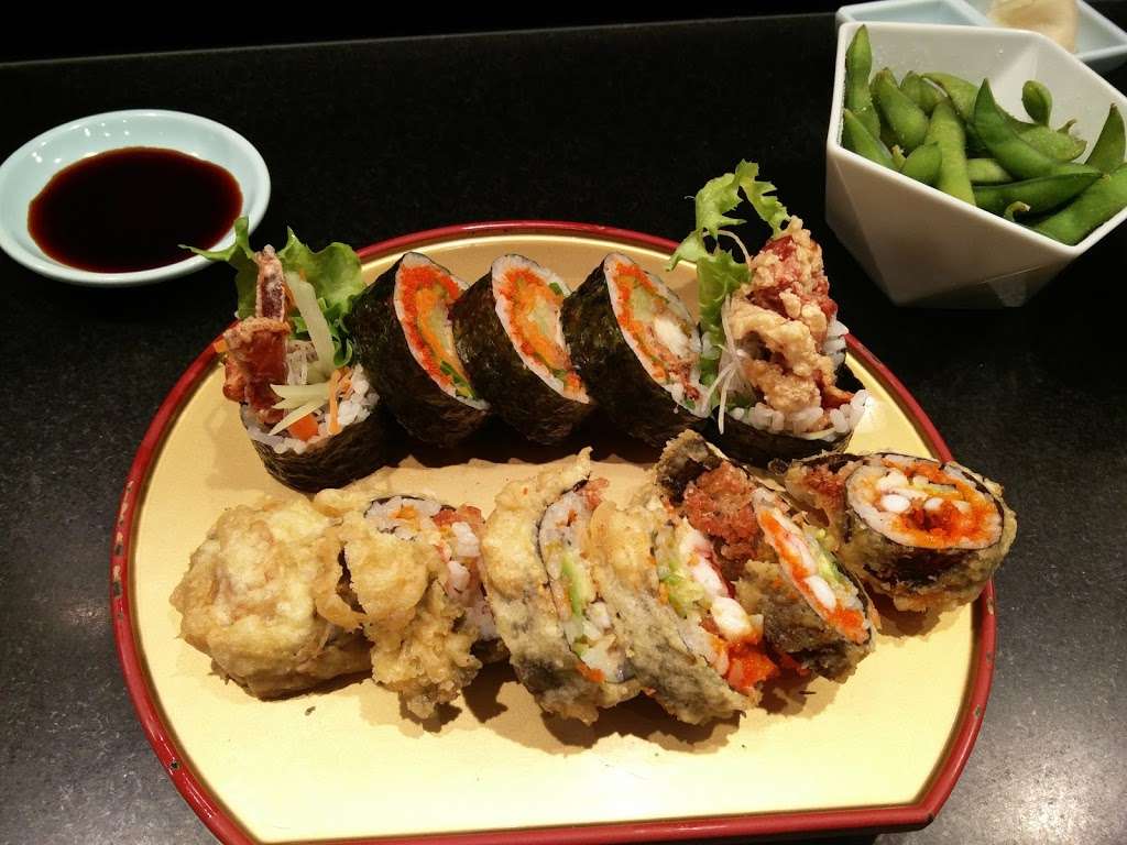 Sushi Kushi Toyo | 825 S Waukegan Rd, Lake Forest, IL 60045, USA | Phone: (847) 234-9950