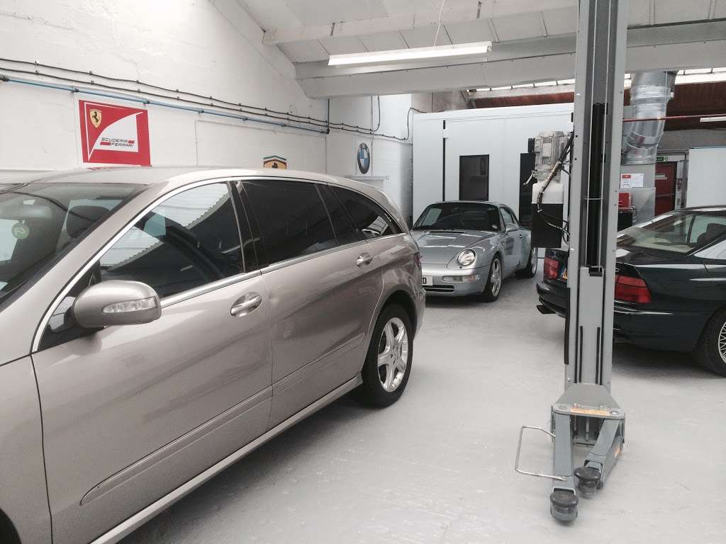 Prime Paint & Body Ltd | Unit 8, Riverside Business Park., Cambridge Rd, Harlow CM20 2HE, UK | Phone: 01279 429953