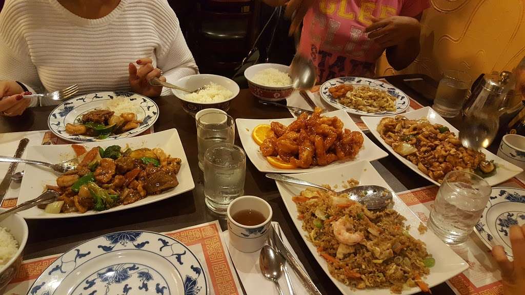 Empire Szechwan | 3580 Milwaukee Ave, Northbrook, IL 60062 | Phone: (847) 827-7777