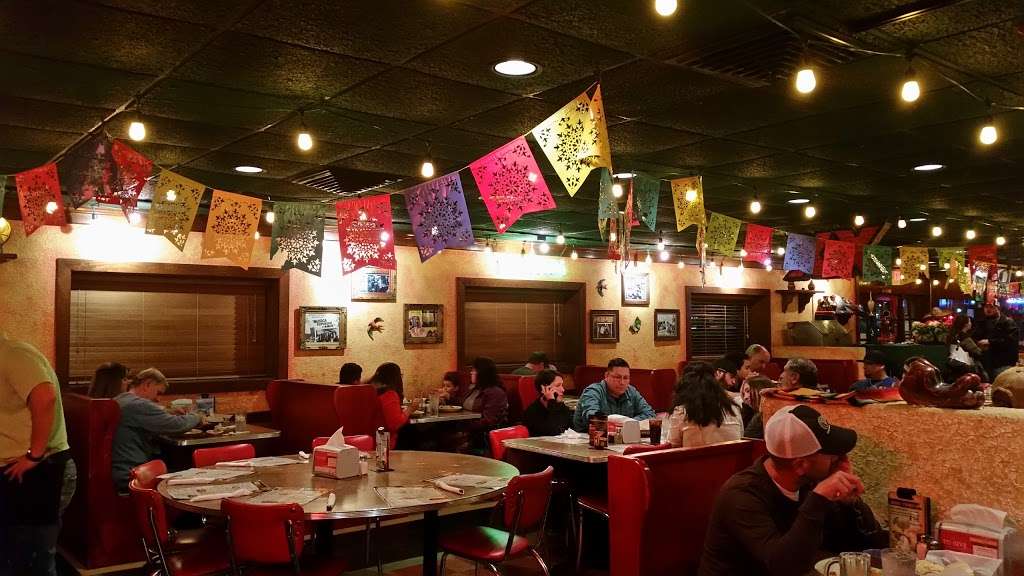 Montereys Little Mexico | 3327 Gulf Fwy S, Dickinson, TX 77539, USA | Phone: (281) 337-1310