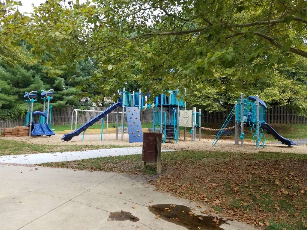Hunters Woods Local Park | 19616 Ridge Heights Dr, Gaithersburg, MD 20879 | Phone: (301) 495-2595