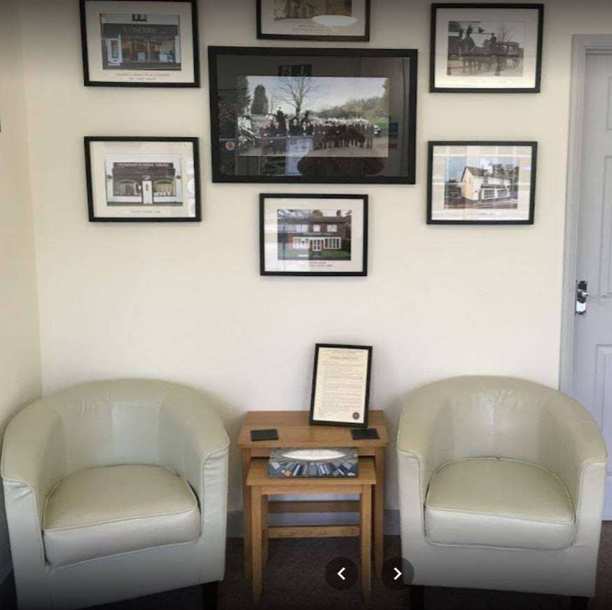 Stoneman Funeral Service | Littlewood House, Turners Hill Rd, Crawley Down, Crawley RH10 4HE, UK | Phone: 01342 716333