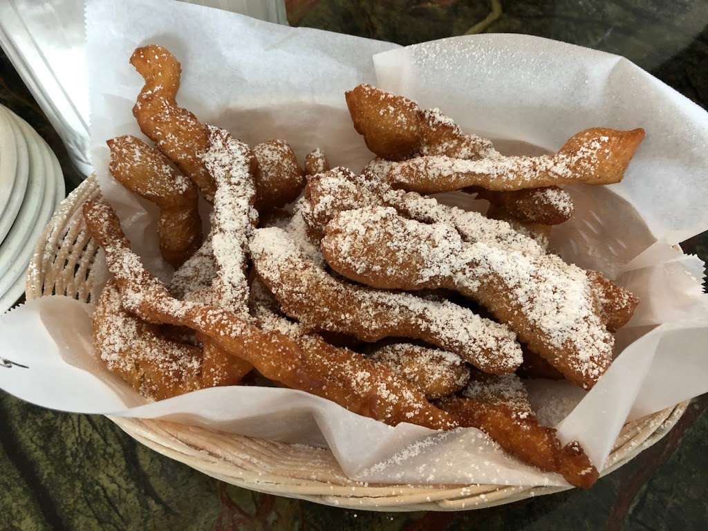 Chez Beignets | 10623 Bellaire Blvd # C100, Houston, TX 77072, USA | Phone: (281) 879-9777