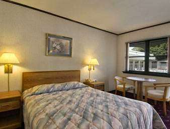 Atlantic Inn & Suites | 1916 NJ-35, Wall Township, NJ 07719 | Phone: (732) 974-8400