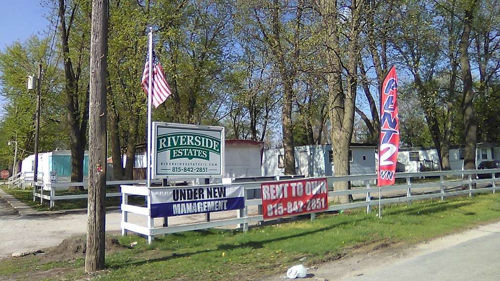Riverside Estates | 1037 E Water St, Pontiac, IL 61764, USA | Phone: (815) 842-2851