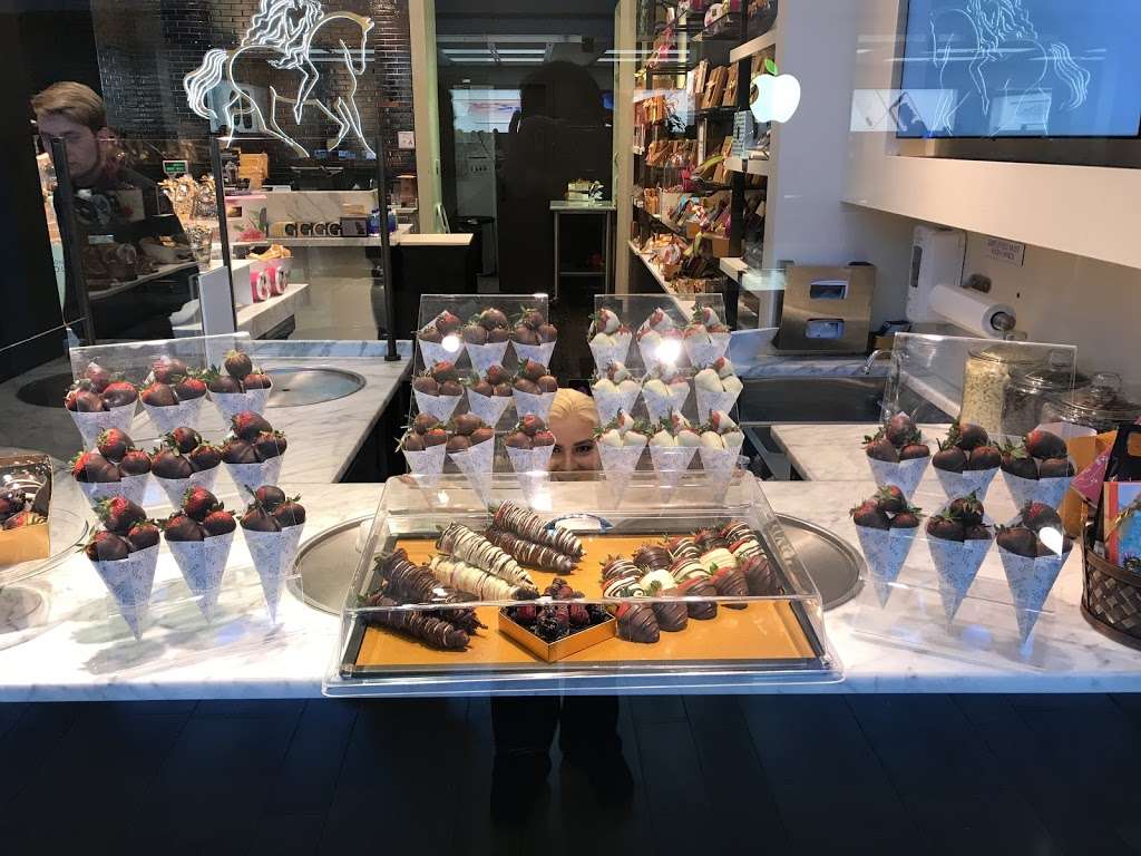 Godiva Chocolatier | 3200 S Las Vegas Blvd, Las Vegas, NV 89109 | Phone: (702) 369-5832