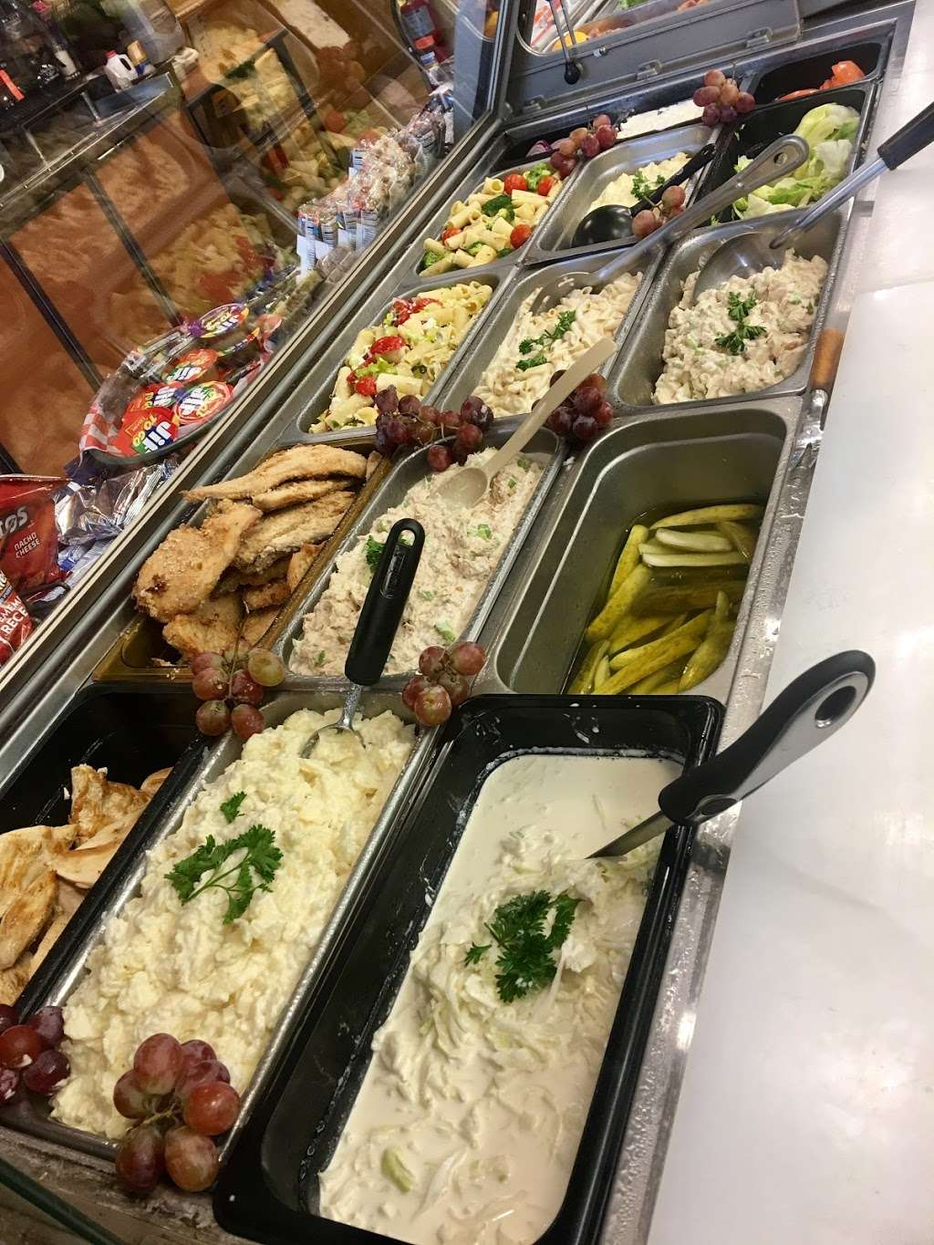 Five Boroughs Deli Inc | 1054 E Jericho Turnpike, Huntington, NY 11743, USA | Phone: (631) 351-9138