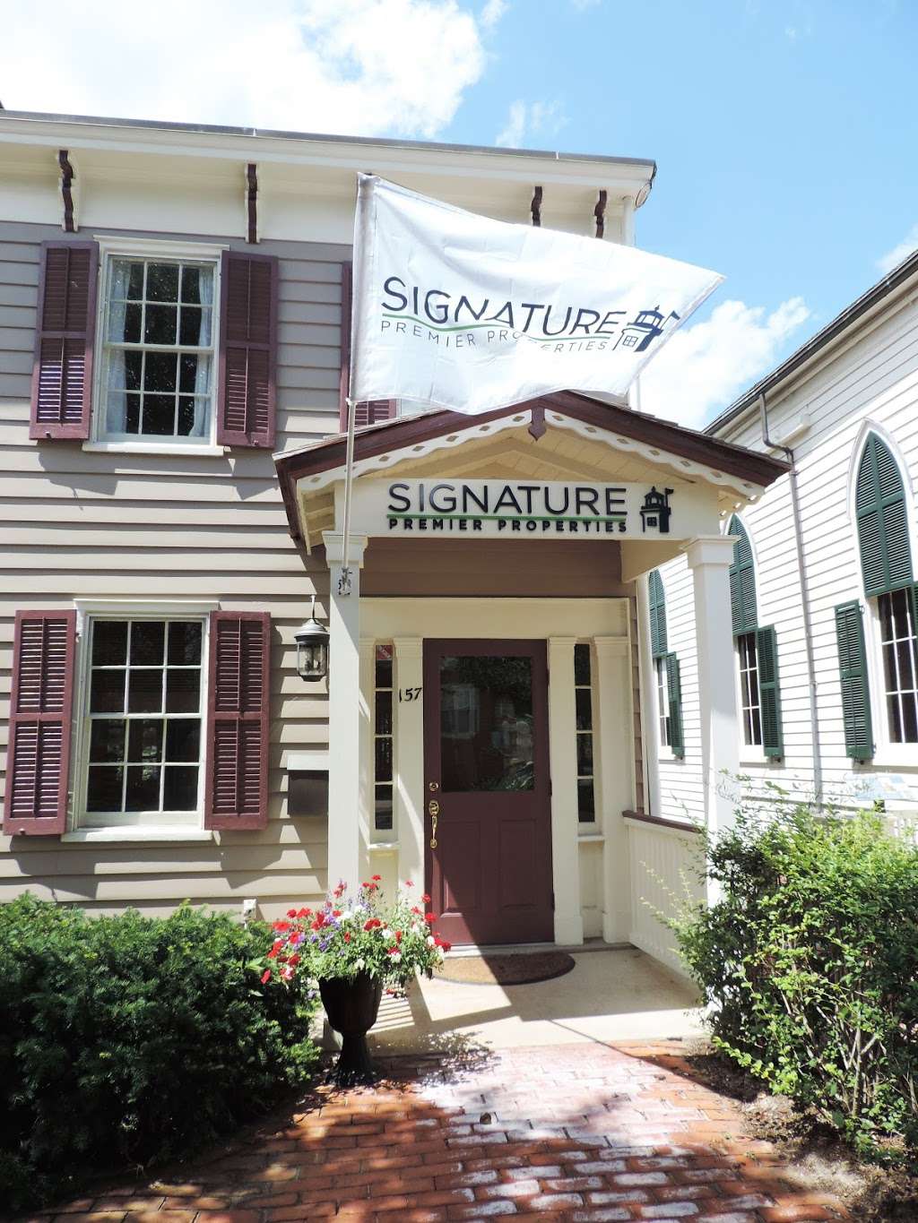 Signature Premier Properties | Cold Spring Harbor Office | 157 Main St, Cold Spring Harbor, NY 11724 | Phone: (631) 692-4800