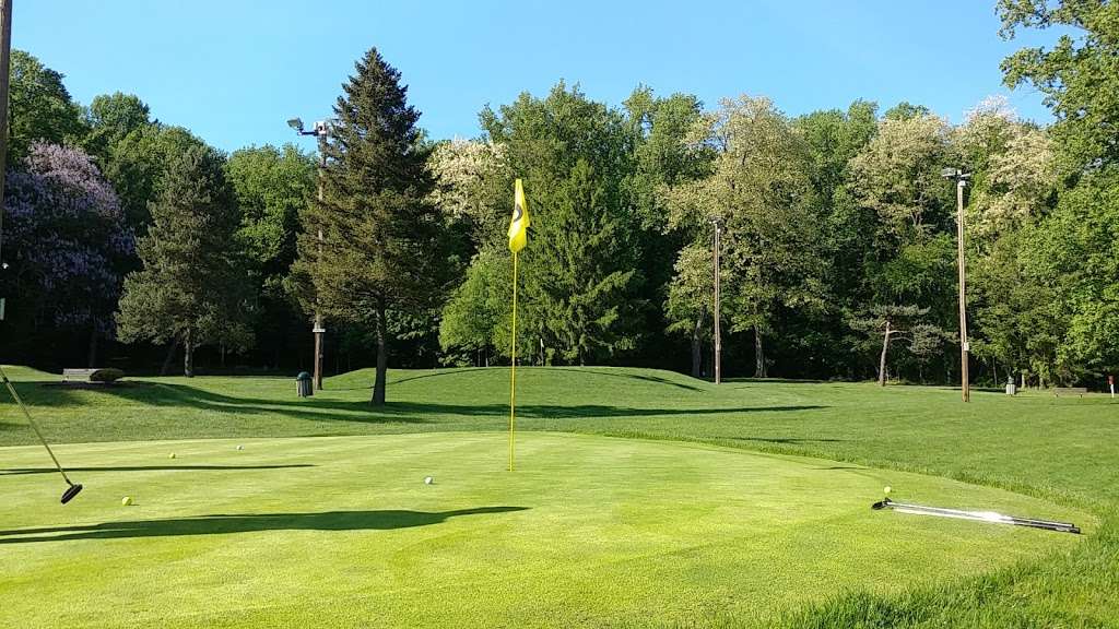 Alverthorpe Park Golf Course | Forest Ave & Fox Chase Rd, Jenkintown, PA 19046, USA | Phone: (215) 884-6538