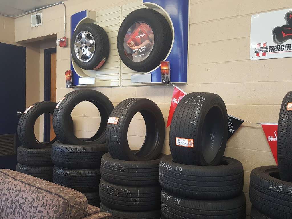 Hub Cap City | 3200, 13801 S Ashland Ave, Riverdale, IL 60827 | Phone: (708) 388-6996