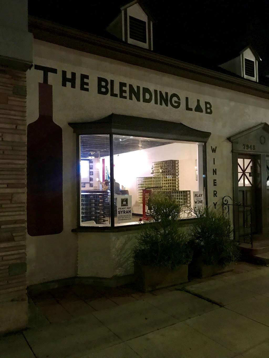 The Blending Lab Winery | 7948 W 3rd St, Los Angeles, CA 90048, USA | Phone: (323) 424-4051