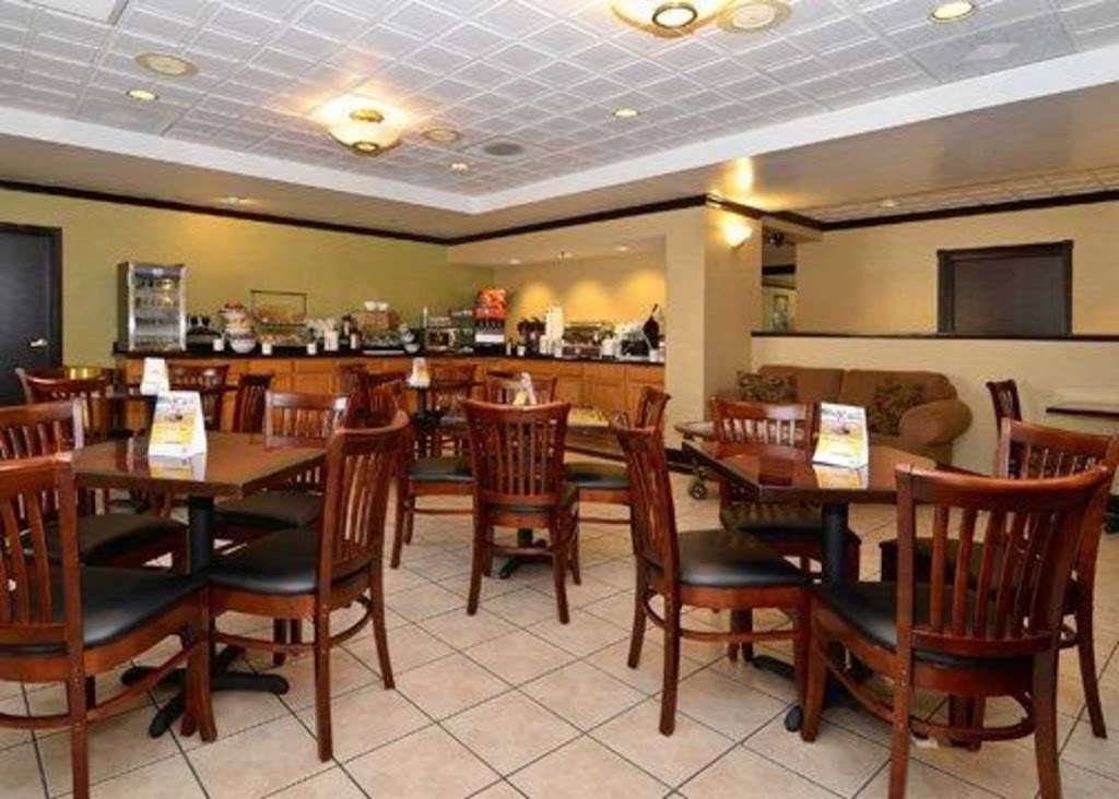 Comfort Inn Hwy. 290/NW | 7887 W Tidwell Rd, Houston, TX 77040, USA | Phone: (713) 690-1493