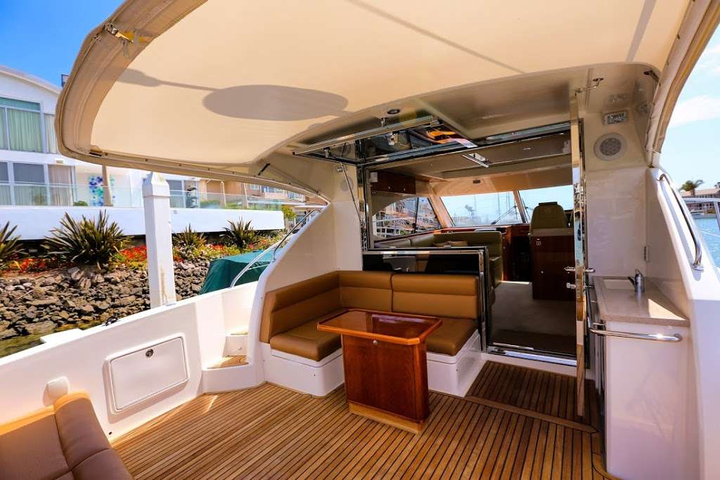 Seacoast - Heritage Yacht Sales | 955 Harbor Island Dr, San Diego, CA 92101 | Phone: (949) 673-3354