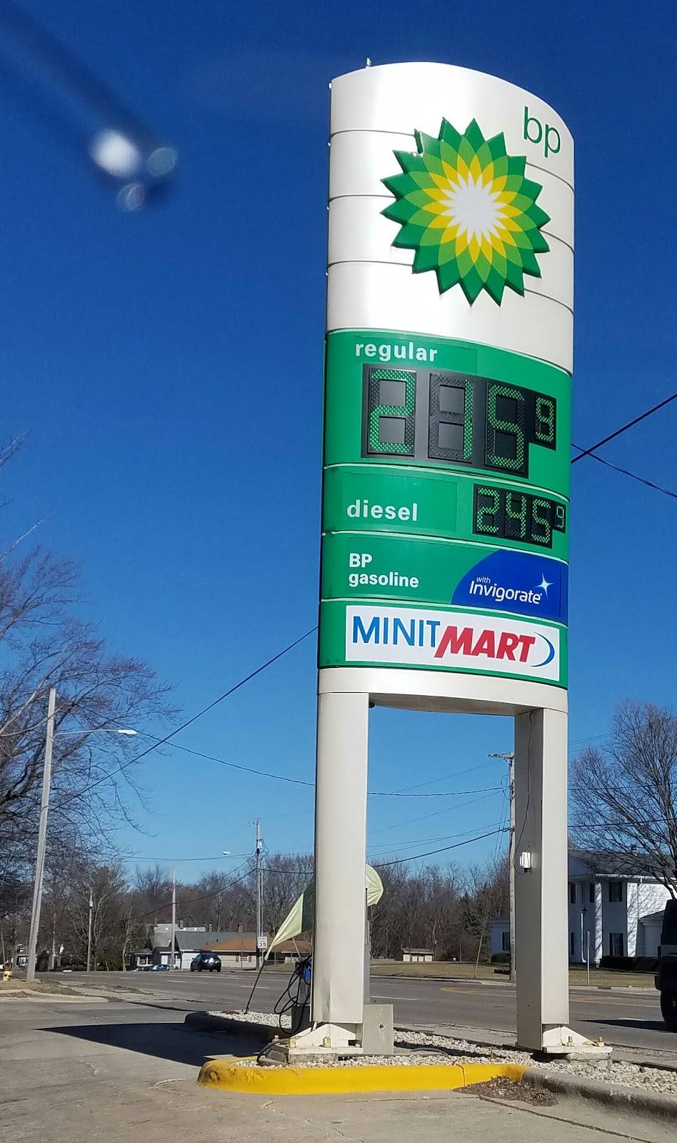 Minit Mart | 911 1st Ave, Ottawa, IL 61350, USA | Phone: (815) 433-9351