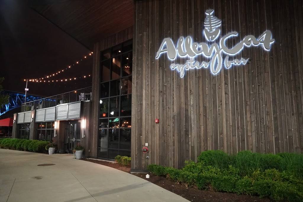 Alley Cat Oyster Bar | 1056 Old River Rd, Cleveland, OH 44113, USA | Phone: (216) 574-9999
