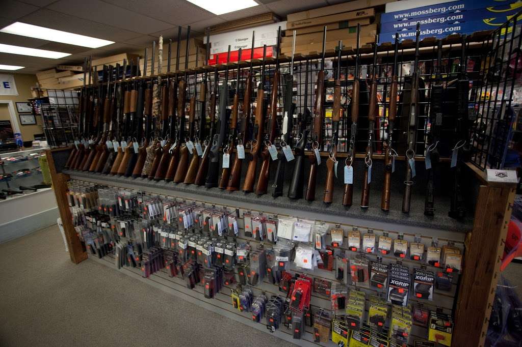 Gunners Firearms | 402 W Pine St, Raymore, MO 64083, USA | Phone: (816) 318-9968